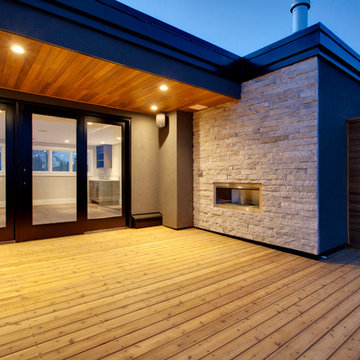Sleek Executive Townhome with Rooftop Deck