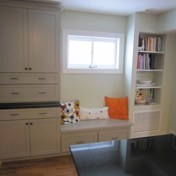 Kitchen Sitting Area