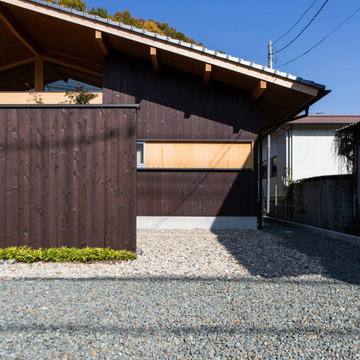 Triangle Roof House
