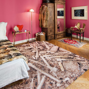 大きいおしゃれな寝室 ピンクの壁 の画像 Houzz