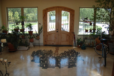 Entryway - traditional entryway idea in Dallas