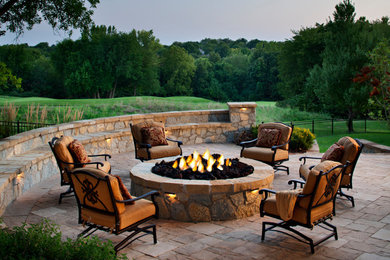Example of a transitional patio design in Kansas City