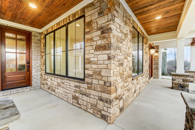 Home design - traditional home design idea in Cincinnati