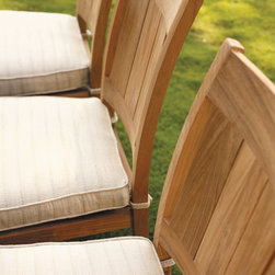 Eclectic Style with Outdoor Furniture - Outdoor Dining Chairs