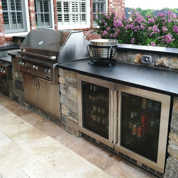 Outdoor Kitchen and Living
