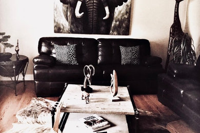 Example of an eclectic family room design in DC Metro