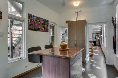 Example of a trendy kitchen design in Chicago