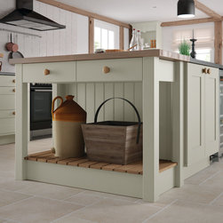 Traditional - Kitchen & Dining Furniture