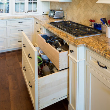 Doric White Beaded Inset Kitchen
