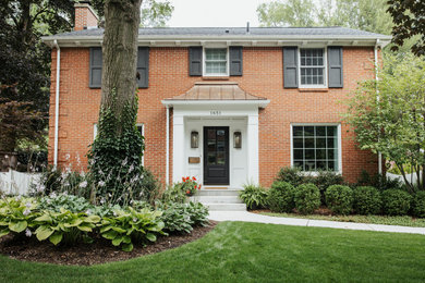 Example of an arts and crafts exterior home design in Grand Rapids