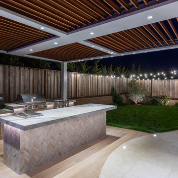 Pool Design with Unique Pergola