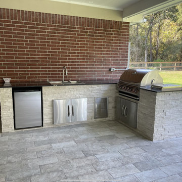 Outdoor Kitchen