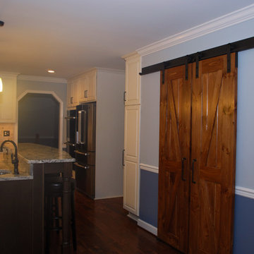 Colonial Feeling Kitchen in La Plata