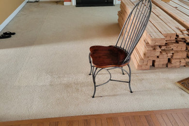 Living room photo in Detroit