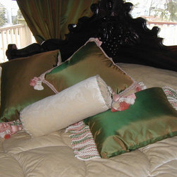 Bedding and Accessories - Bed Pillows