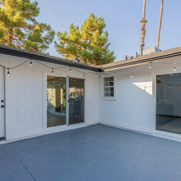 Seamless Indoor-Outdoor Connection in Contemporary ADU Design