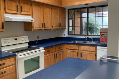 Kitchen photo in Jacksonville