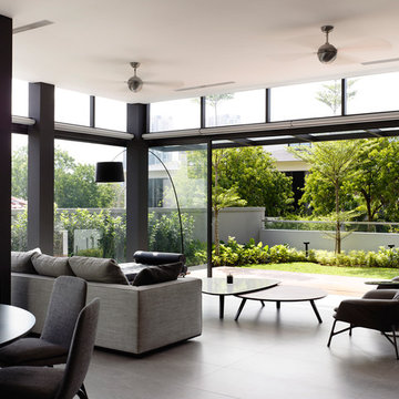 2 Holland Grove