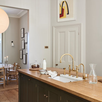 The Regent's Park Kitchen by deVOL