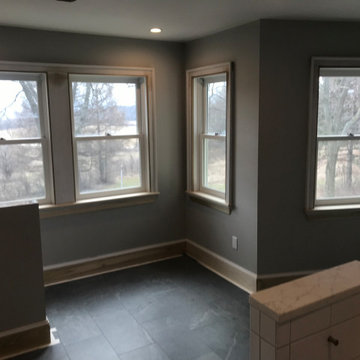 Colonial Farmhouse Bathroom
