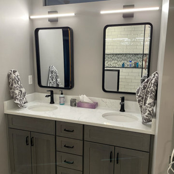 Harbor Court Master Bath