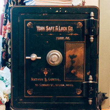 My Houzz: Traditional Christmas Charm in an Updated 1840s Home