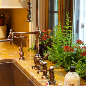 Mediterranean Chateau - Indoor herb basin
