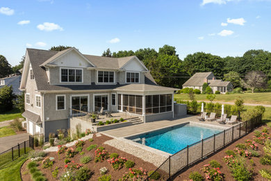Beach style exterior home photo in Bridgeport