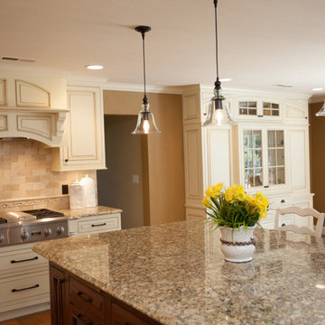 Mount Pleasant, Iowa - Traditional White Kitchen