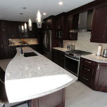 Warm and Comfy with an awesome Island!!