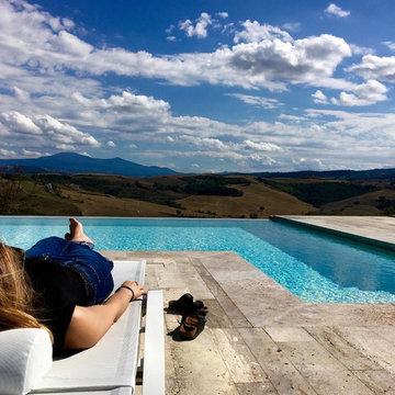 Nuova vita al podere nelle colline di Montalcino (Siena)