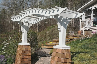 Photo of a traditional landscaping in Atlanta.