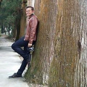 Raymond Lau's photo