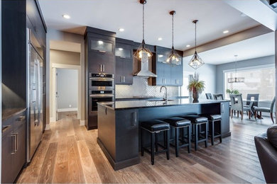 Inspiration for a mid-sized transitional kitchen remodel in Calgary