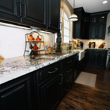 Beautiful Black & White Kitchen