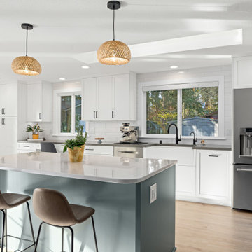 BRIGHT AND FUNCTIONAL KIRKLAND KITCHEN