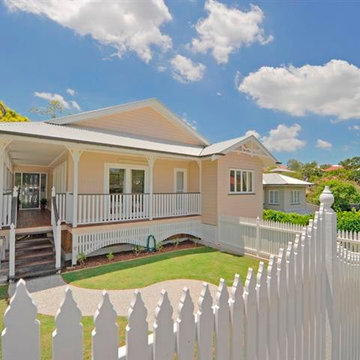 Replica Queenslander