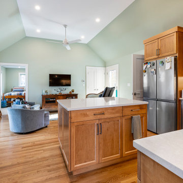 In-Law Suite, Holliston