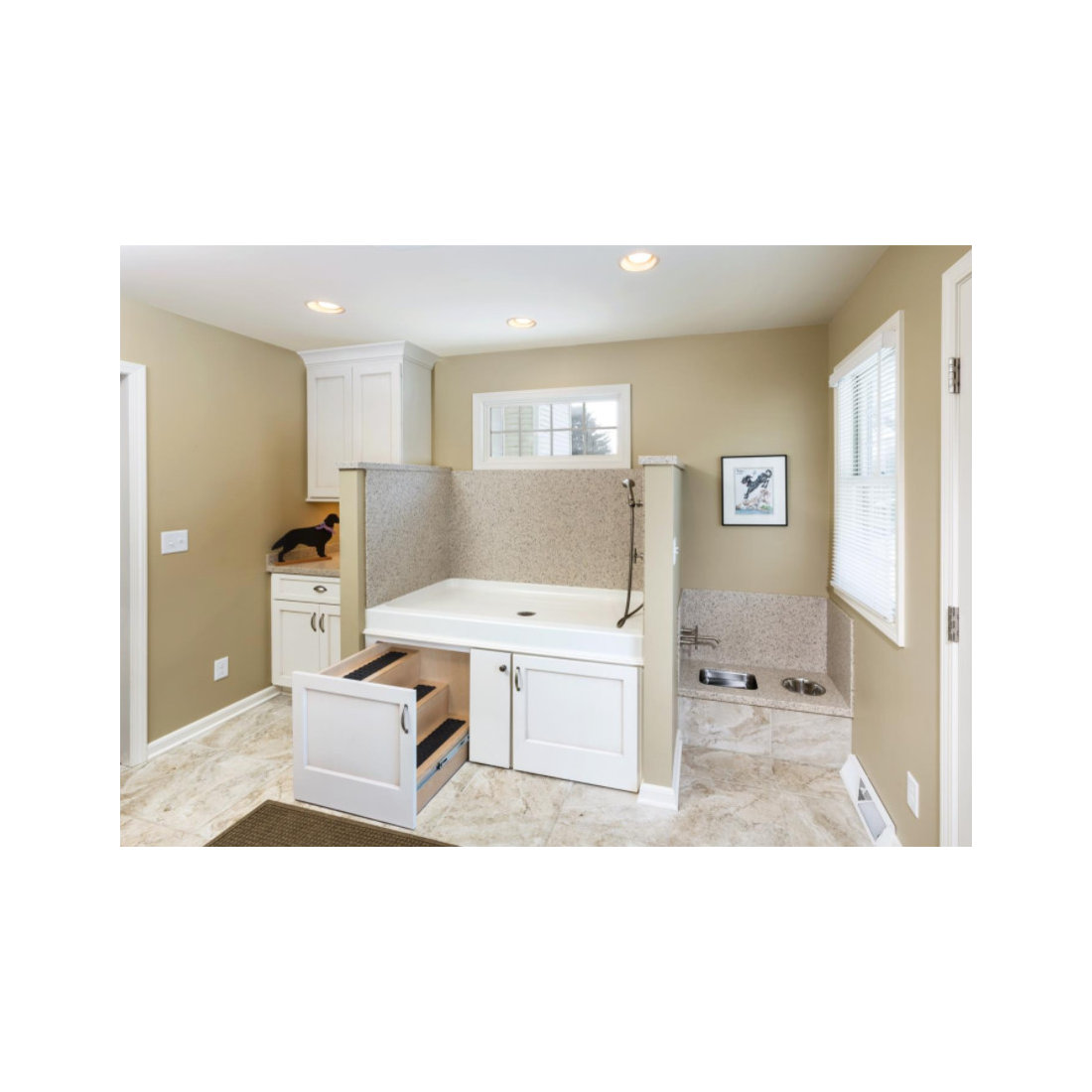 Traditional Laundry Room