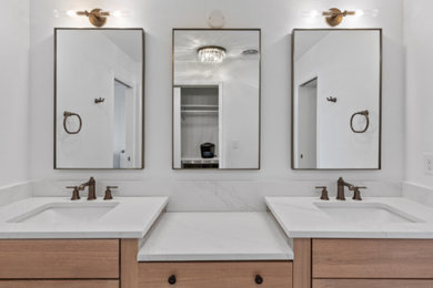 Bathroom photo in Other