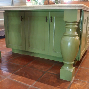 Paradise Valley Kitchen Cabinet Repaint / Adding accent color