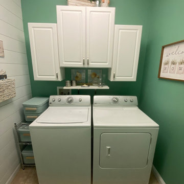 Laundry Room Makeover - Lake Saint Louis