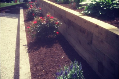 Photo of a traditional landscaping in Boston.