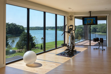 Inspiration for a contemporary home gym remodel in St Louis