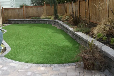 Inspiration for a traditional landscaping in Portland.