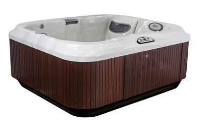 J-315™ by Jacuzzi® Hot Tubs