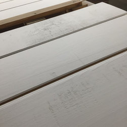 Paneling: Red pine antique 7'' oiled Sanak - Hardwood Flooring