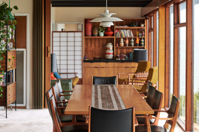Design ideas for a midcentury dining room in Geelong.