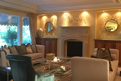 Living room - traditional living room idea in Las Vegas
