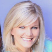 Allyson Poole's photo